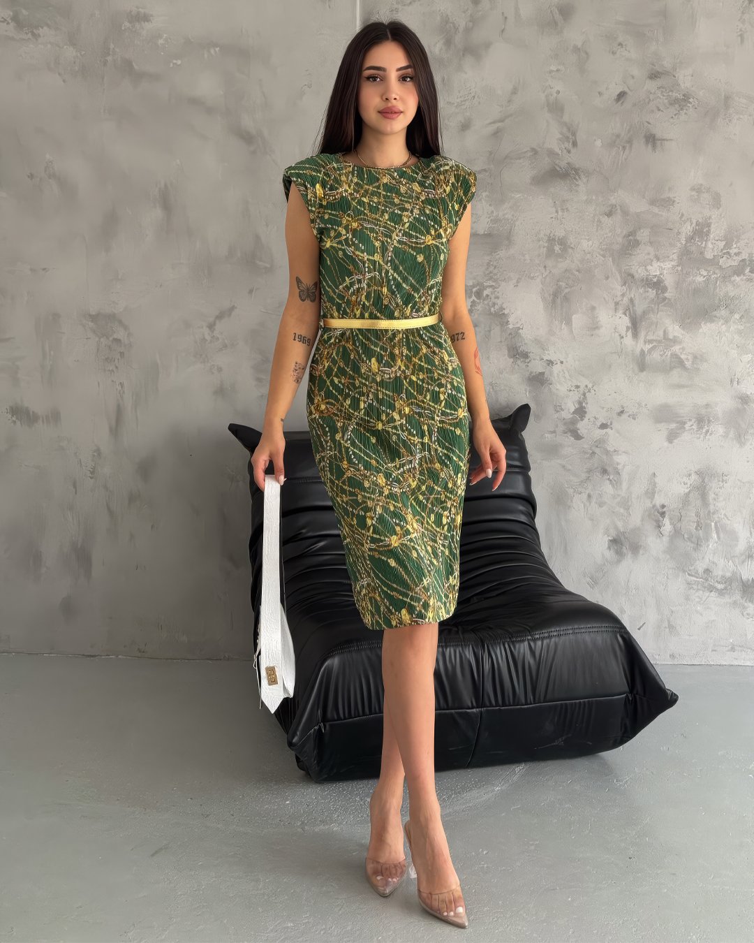 Topaz Gigapixel, 2x ölçek Crasia Kadın Piliseli Kumaş Desenli Vatkalı Yeşil Kısa Yazlık Elbise - Görsel 1