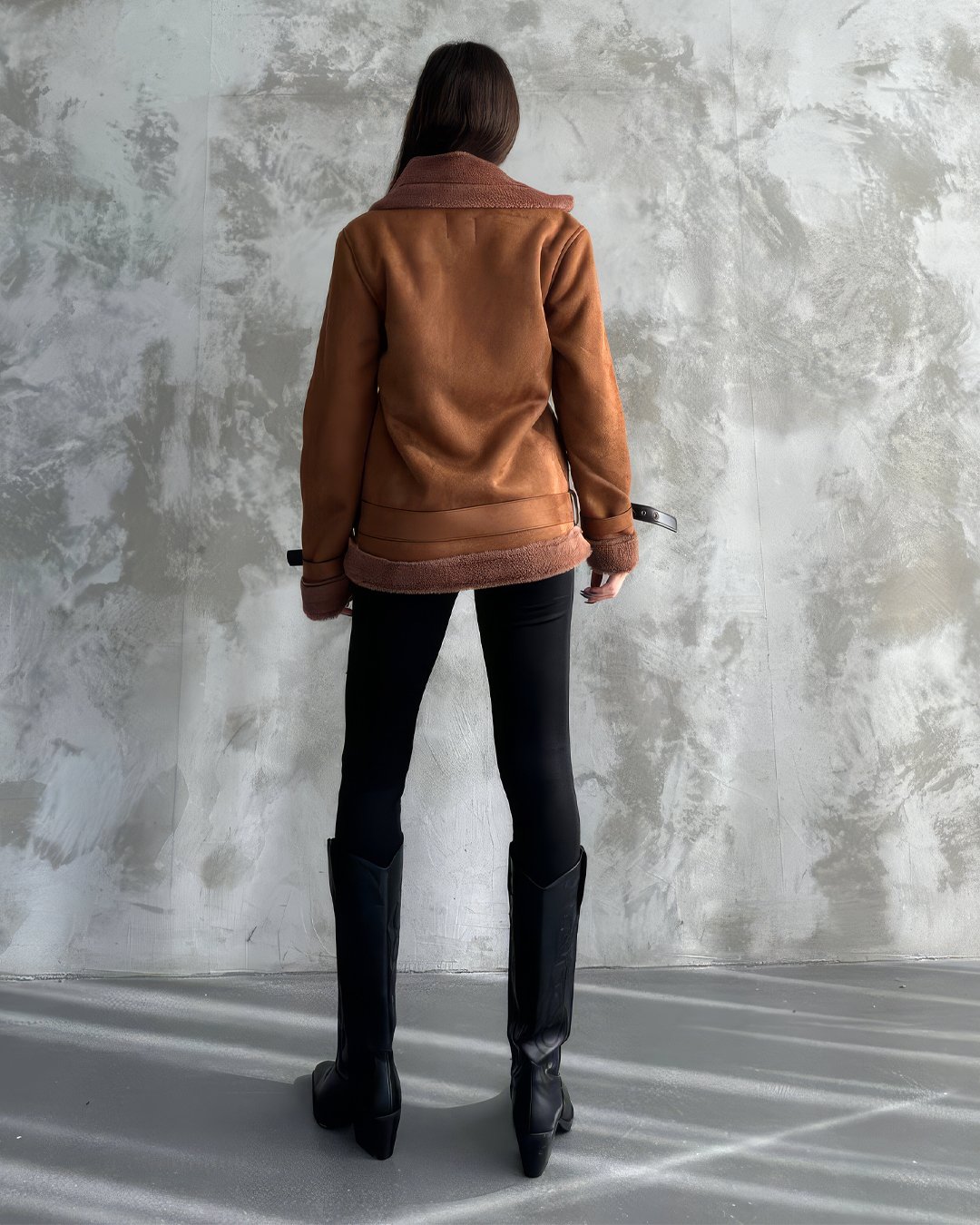 crasia-tek-parca-elbise-1 Crasia Kadın İçi Pelüş Cepli Taba Kahverengi Nubuk Süet İçi kürklü Mont Ceket - Görsel 2