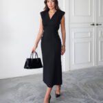 Crasia Kadın V Yaka Büzgü detaylı Midi Boy Siyah Elbise