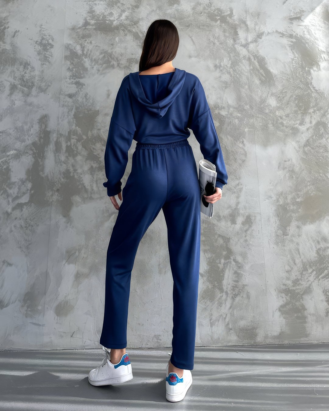 crasia-tek-parca-elbise-2 Crasia Kadın Modal Kumaş Kapüşonlu Crop İkili Eşofman Takım - Görsel 3