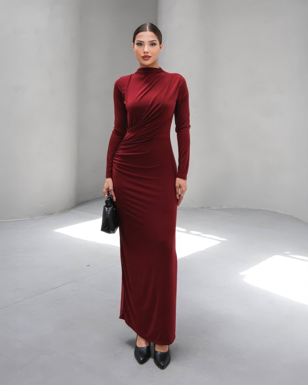 crasia-tek-parca-elbise-3 Crasia Kadın Drapeli Bordo Uzun Elbise - Görsel 1