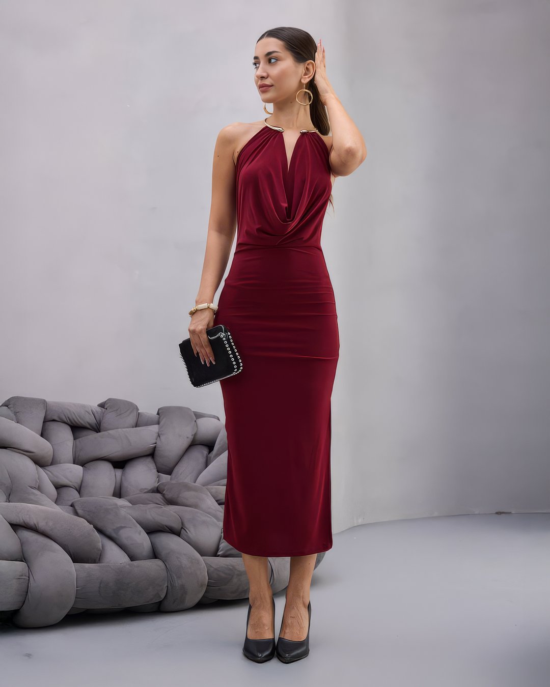 crasia-tek-parca-elbise-3 Crasia Boyundan Ay Aksesuar Bordo Sandy Elbise - Görsel 1