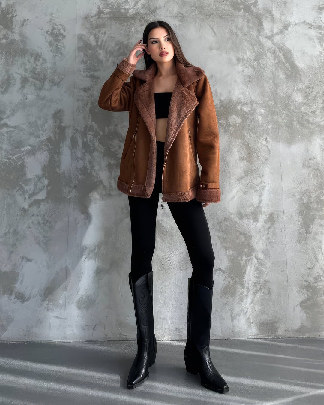 crasia-tek-parca-elbise-3 Crasia Kadın İçi Pelüş Cepli Taba Kahverengi Nubuk Süet İçi kürklü Mont Ceket - Görsel 3