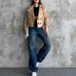 Crasia Kadın Bej Düğmeli Kemerli Kısa Trençkot