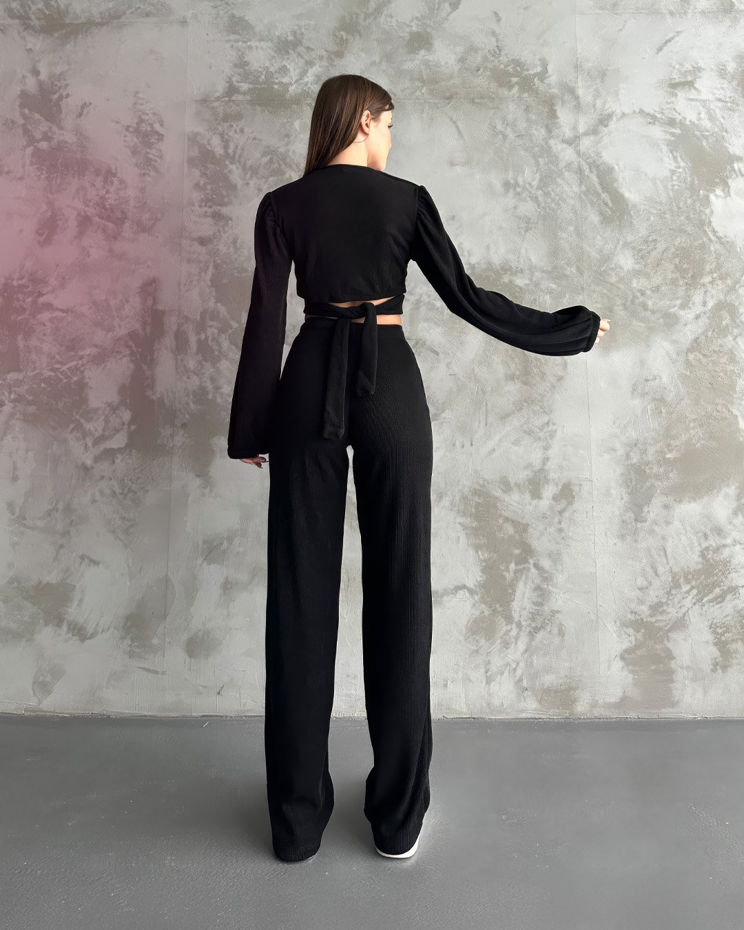 crasia-tek-parca-elbise-4 Crasia Kadın Bel Bağlamalı Siyah Triko Takım - Görsel 2